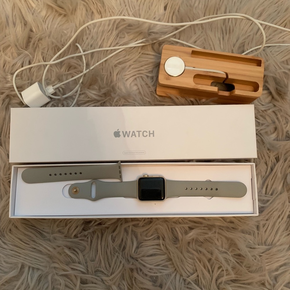 Apple Watch series 2 gold